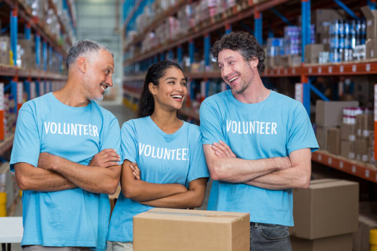 Volunteer2-768x512.jpg
