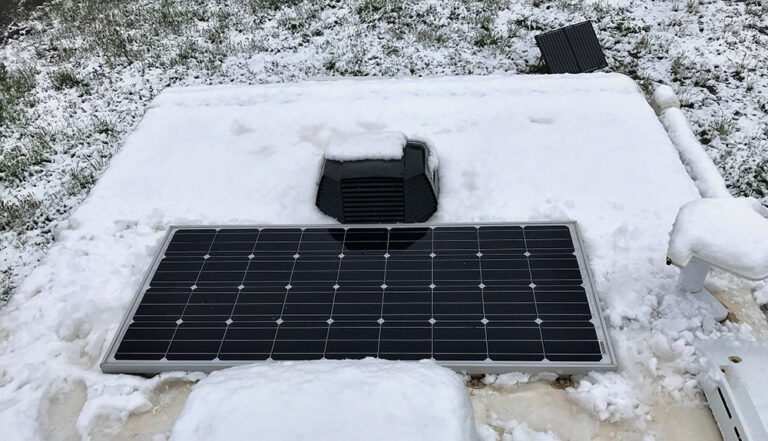 Rooftop-Solar-Panel-and-Snow-3-768x441.jpg