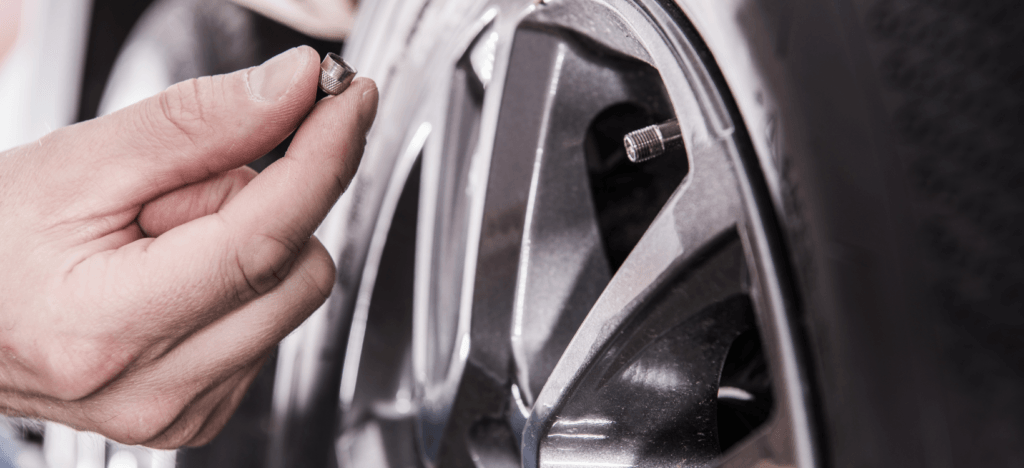 Check-RV-tire-pressure-1024x468.png