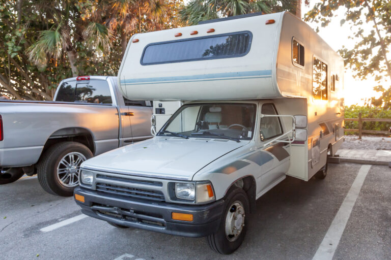 dolphin-rv-overnight-rv-parking-768x512.jpg