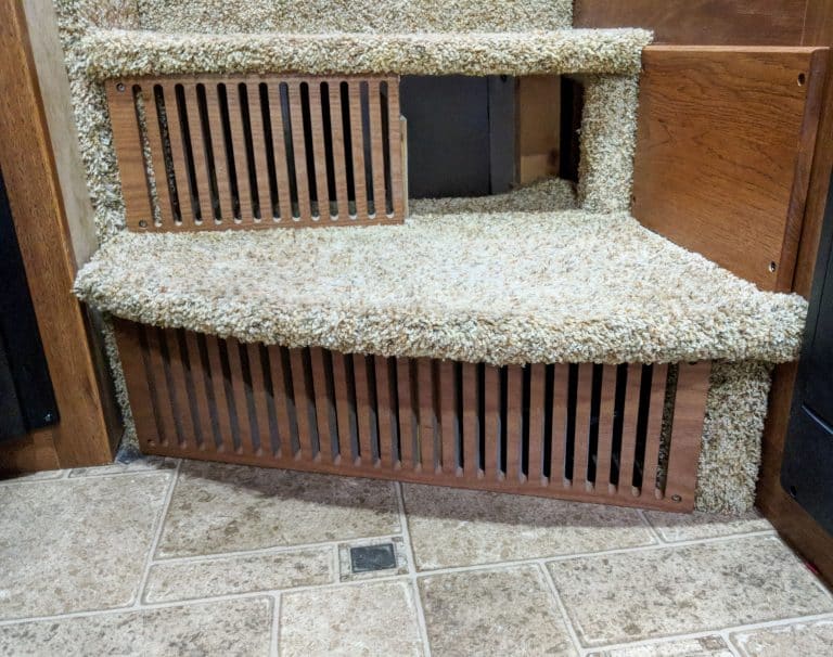 Litter-Box-1-min-768x606.jpg