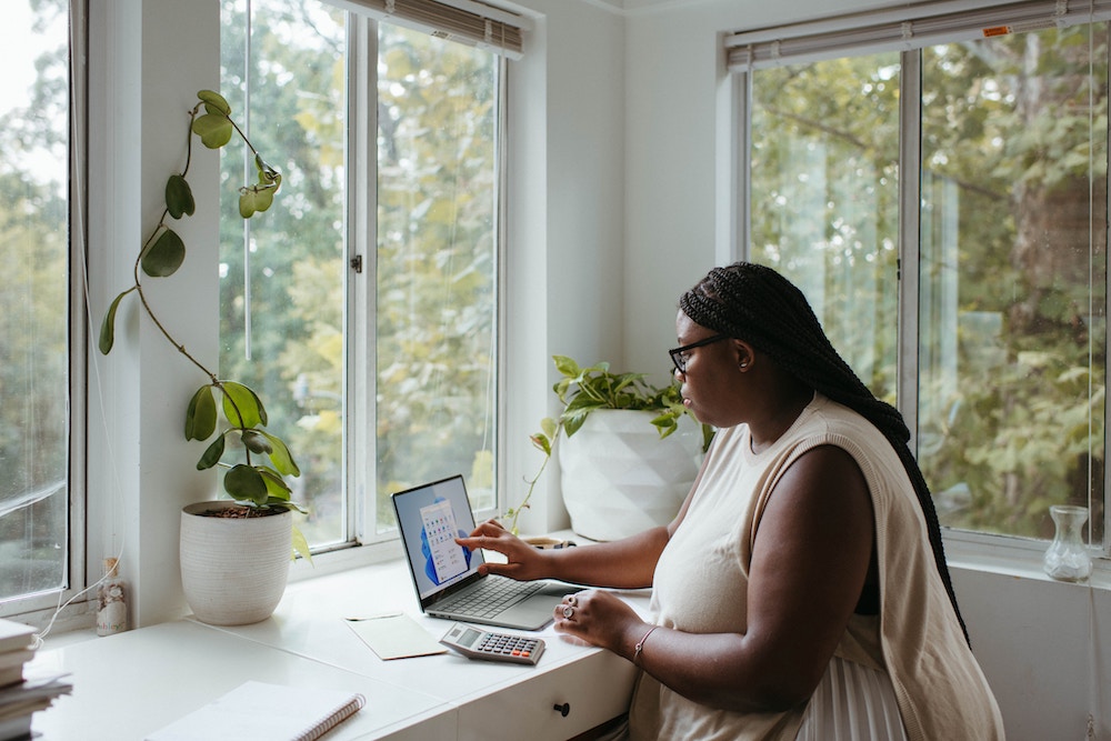 windows-YzLMmxDTrvI-unsplash.jpg