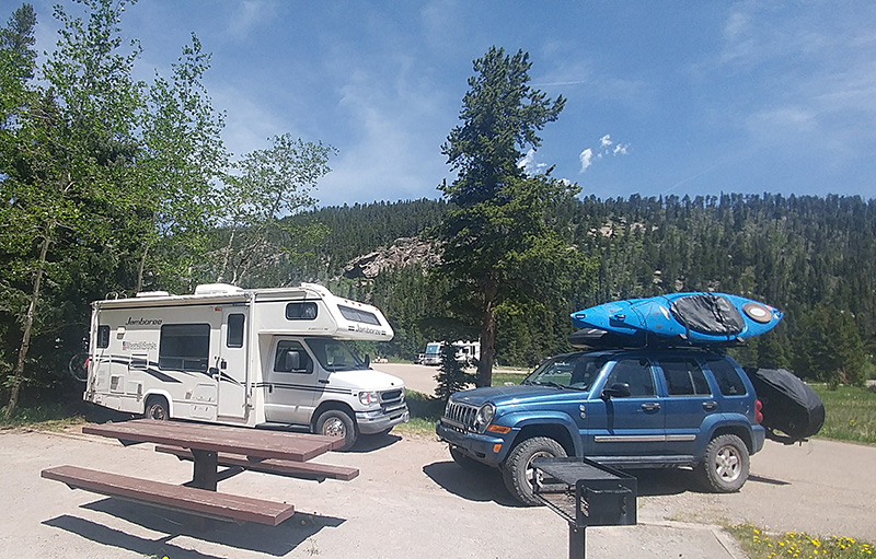 Julie-Reet-RV-and-Jeep-4.jpg