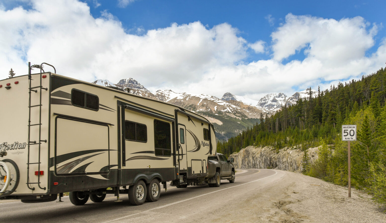 RV Towing Guide: How Big of a Camper Can I Tow?