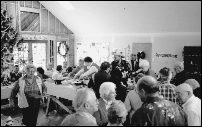Christmas-1985-768x483.jpg