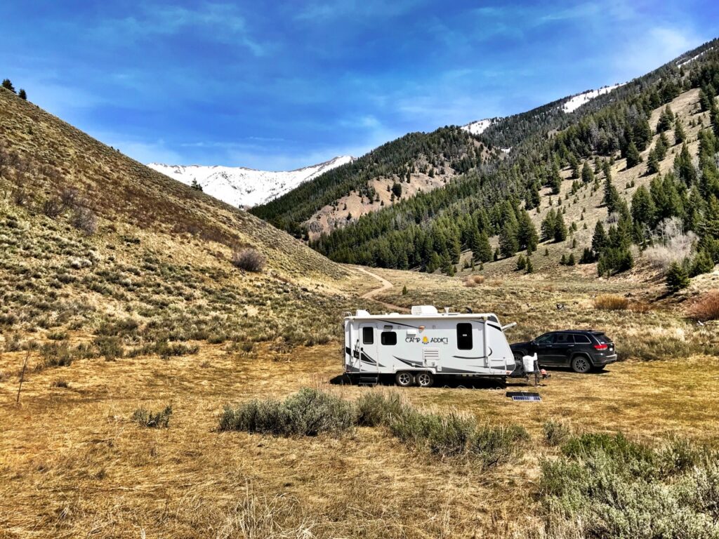 Two Solo Techs Balancing Work and Life on the Road